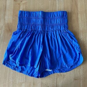 FREE PEOPLE MOVEMENT THE WAY HOME SHORT! size XS.